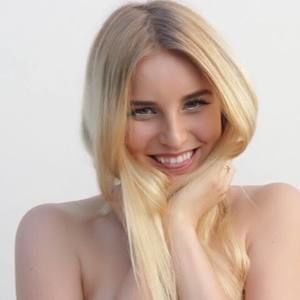 Meet your Posher, Allie